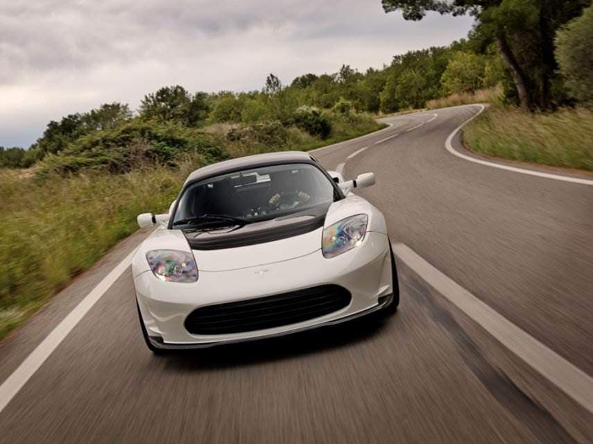 Cover Image for Der Tesla Roadster – E-Sportler auf leisen Sohlen