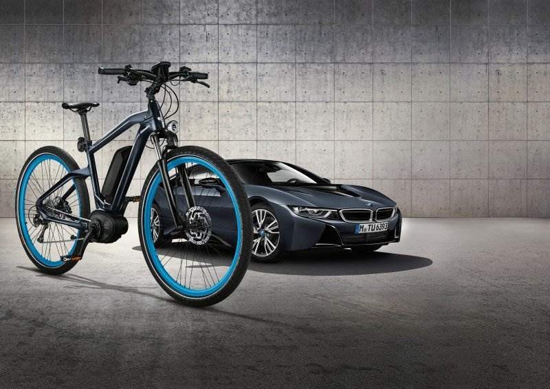 Cover Image for BMW Cruise e-Bike Limited Edition – in exklusiver Lackierung des BMW i8 Protonic Dark Silver