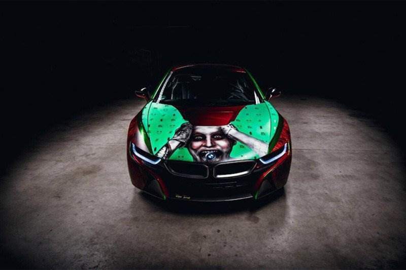 Cover Image for BMW i8 im Joker Design