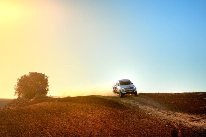 Cover Image for Mitsubishi investiert 5,2 Milliarden US-Dollar für Entwicklung und elektrifiziert Kernmodelle