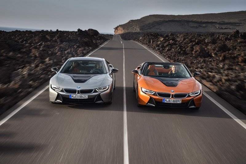 Cover Image for Einen Blick auf den neuen BMW i8 Roadster und das neue BMW i8 Coupé