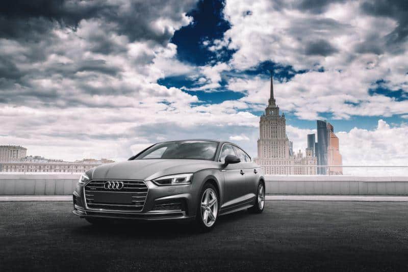 Cover Image for Audi setzt auf neuen „Angriffsplan 2025“ und Elektroauto-Zusammenarbeit mit Porsche
