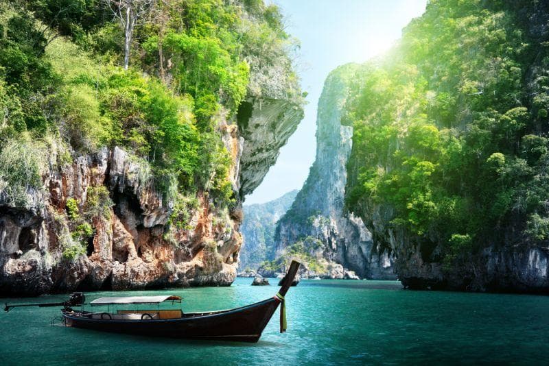 Cover Image for Nissan und Honda planen Hybrid- und Akkufertigung in Thailand