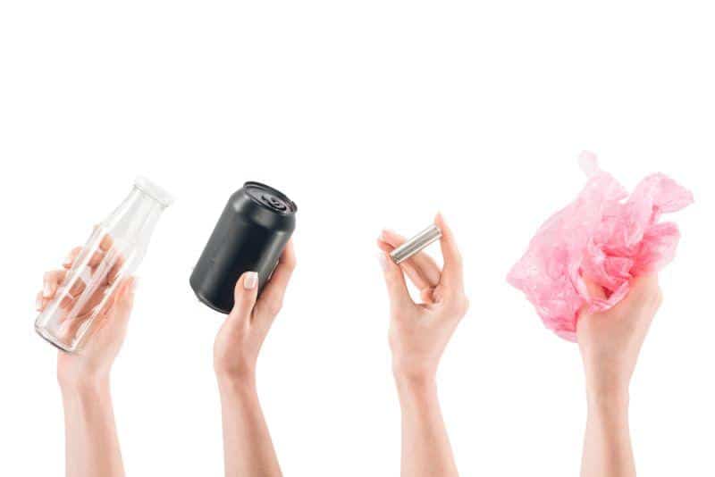 Cover Image for Japanische Automobilhersteller gehen gemeinsam Batterie-Recycling an