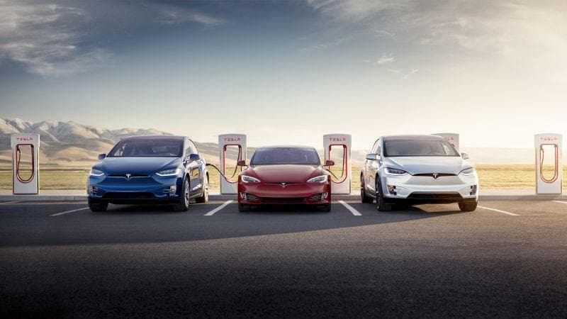 Cover Image for Tesla betreibt nun über 12.000 Supercharger an 1.400 Stationen