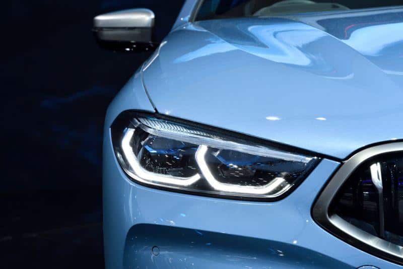 Cover Image for BMW-Betriebsratschef fordert eigene Batteriezellen-Produktion und lobt Tesla
