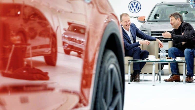 Cover Image for Volkswagen: „E-Mobilität hat Priorität“