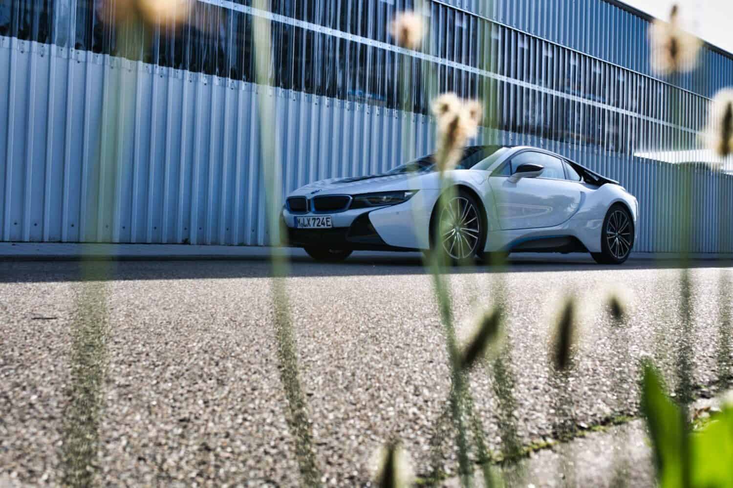 Cover Image for Erfahrungen mit dem BMW i8 Coupé: Plug-In-Hybrid mit Sportwagen-Genen
