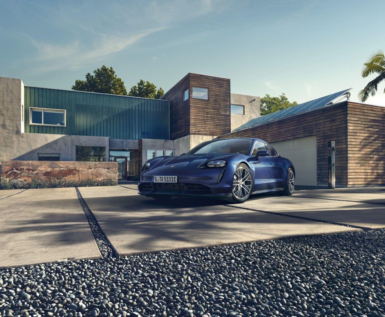 Cover Image for Hairpin-Wicklung und Zweigang-Getriebe verleihen dem Porsche Taycan Turbo seine Power