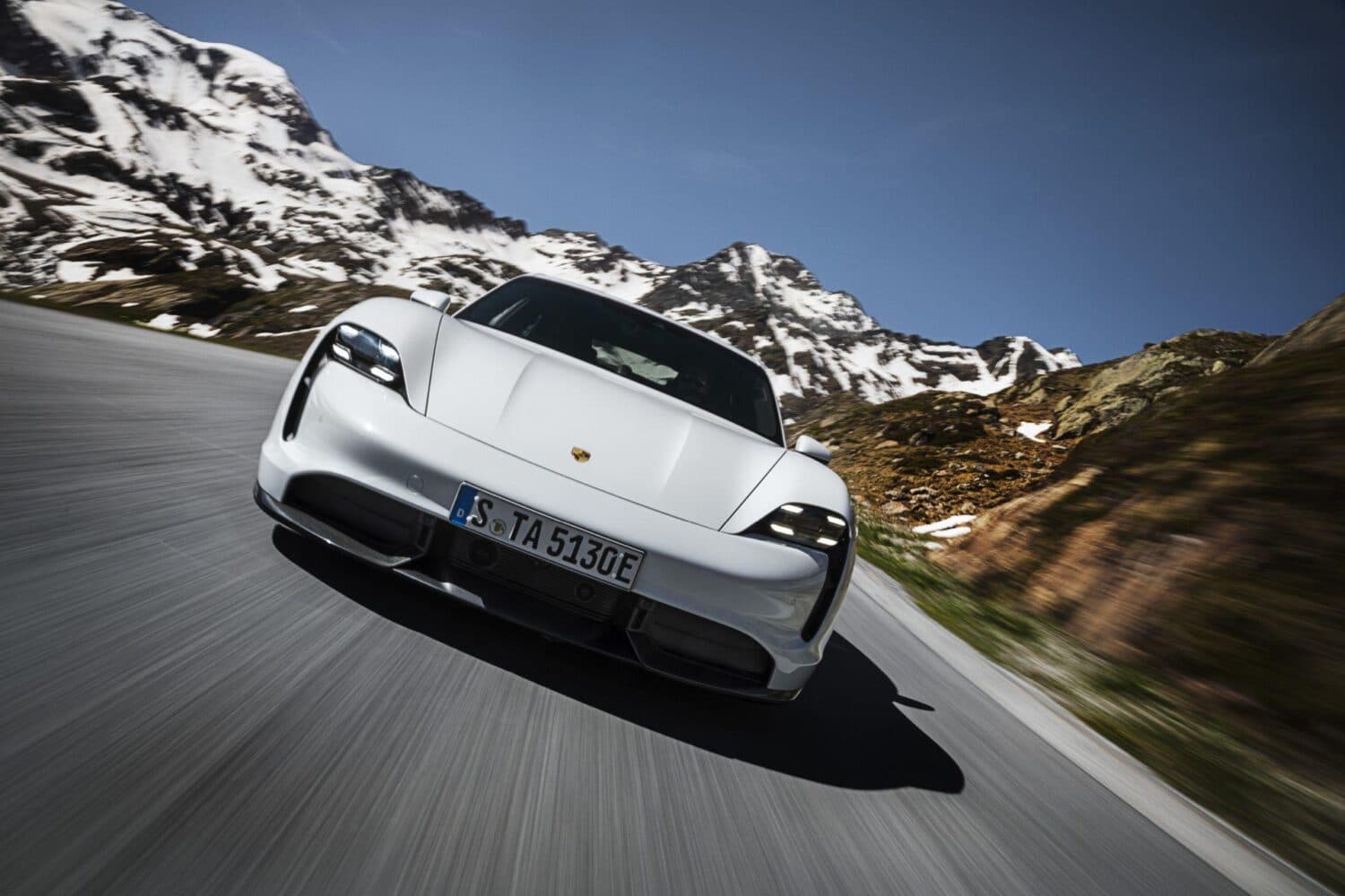 Cover Image for Porsche Taycan: Das ist er, so schaut er aus und das kann er. Alle Details im Blick