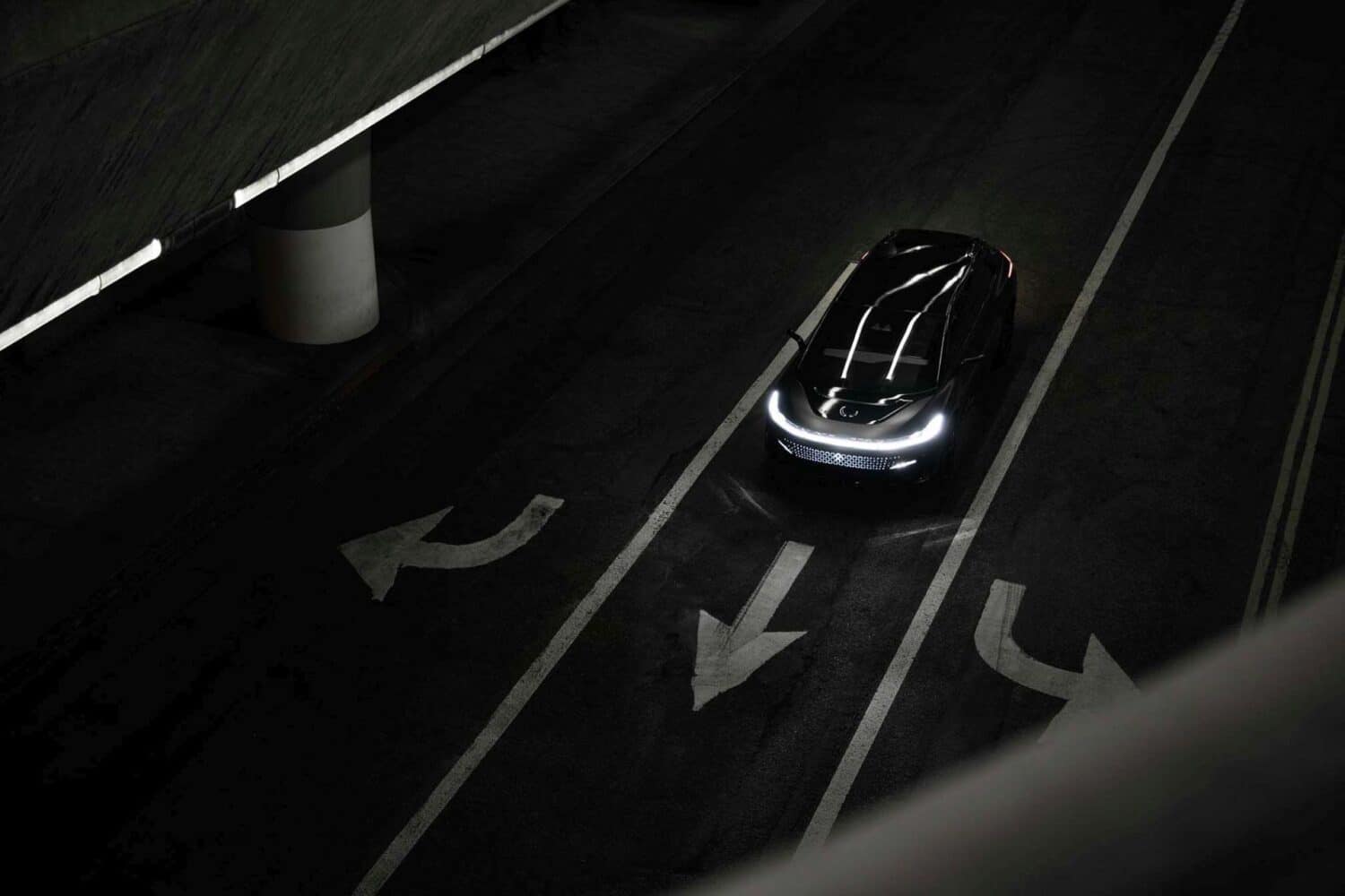 Cover Image for Faraday Future offenbart Pläne für FF 91 und FF 81 an und stellt Futurist Testing Lab vor
