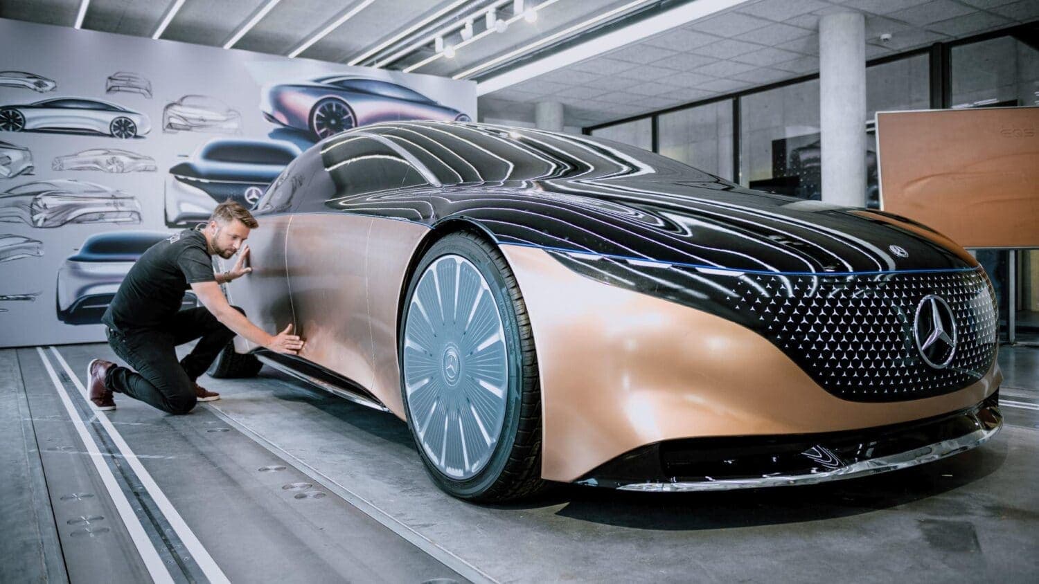 Cover Image for Mercedes will am Zeitplan für Luxusstromer EQS festhalten
