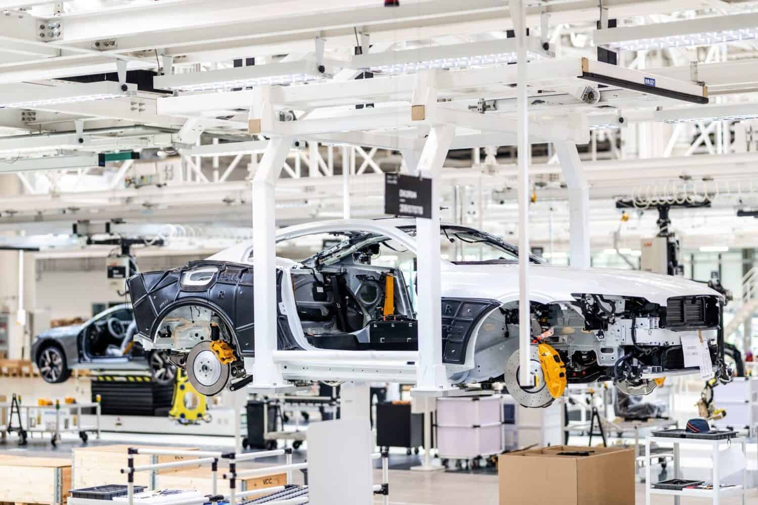 Cover Image for Polestar startet die Produktion der Polestar 2 Prototypen im Werk Luqiao, China