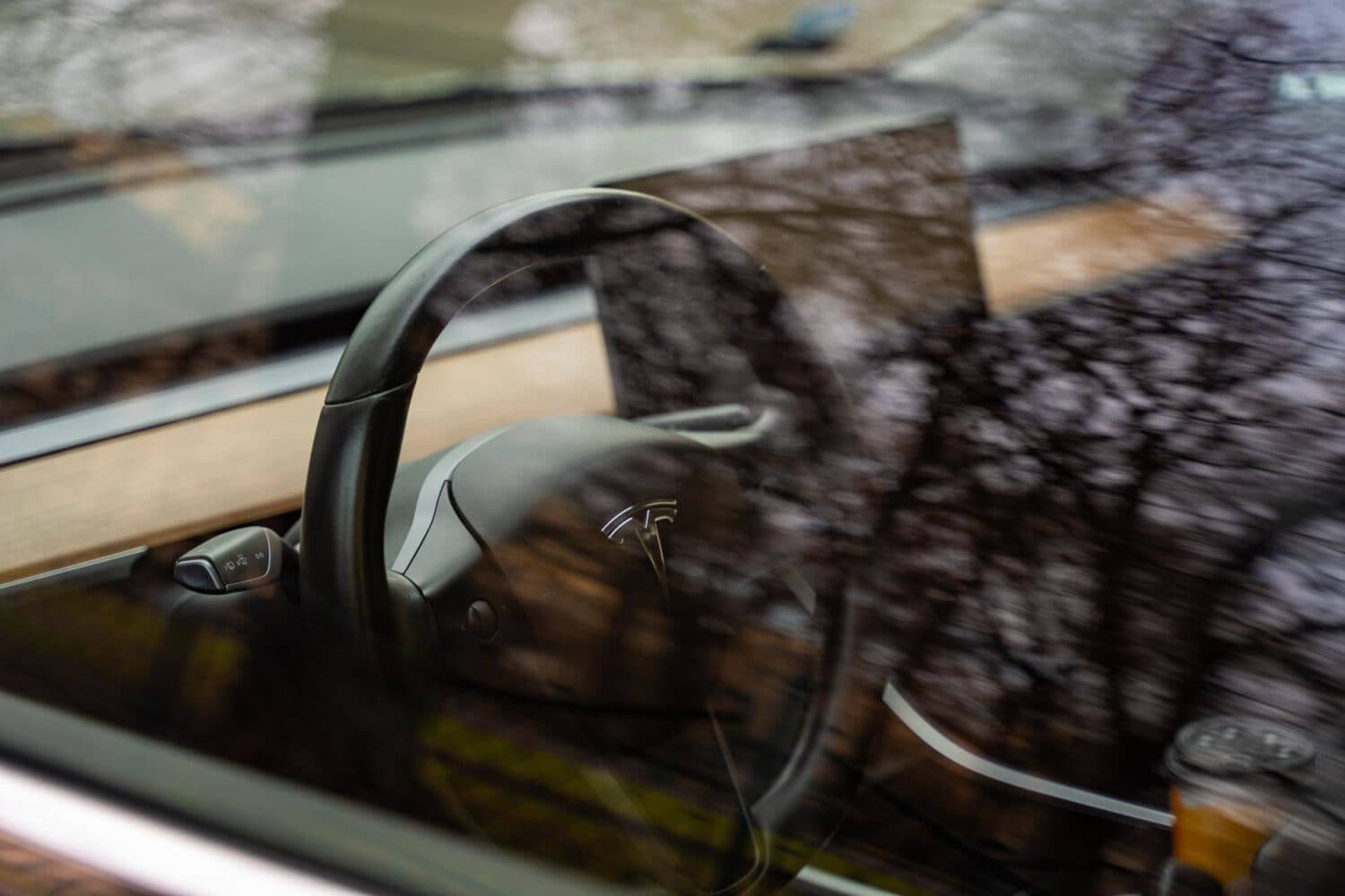 Cover Image for Tesla setzt auf massiven Auslieferungsschub zum Quartalsende