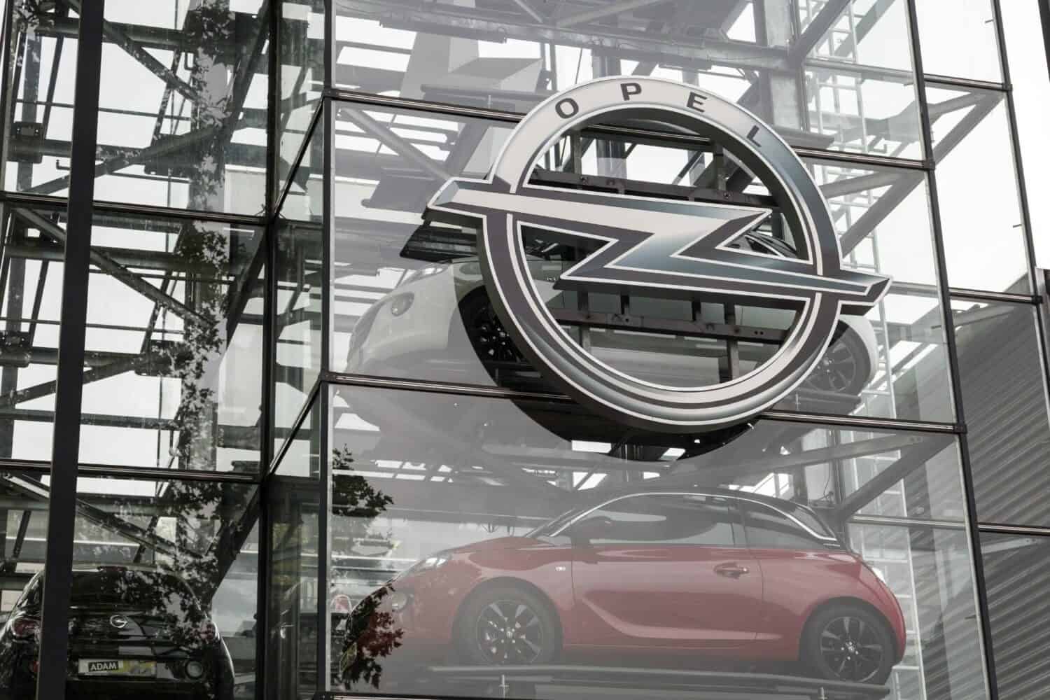 Cover Image for Opel-Kaiserslautern soll Batteriefabrik von PSA bekommen