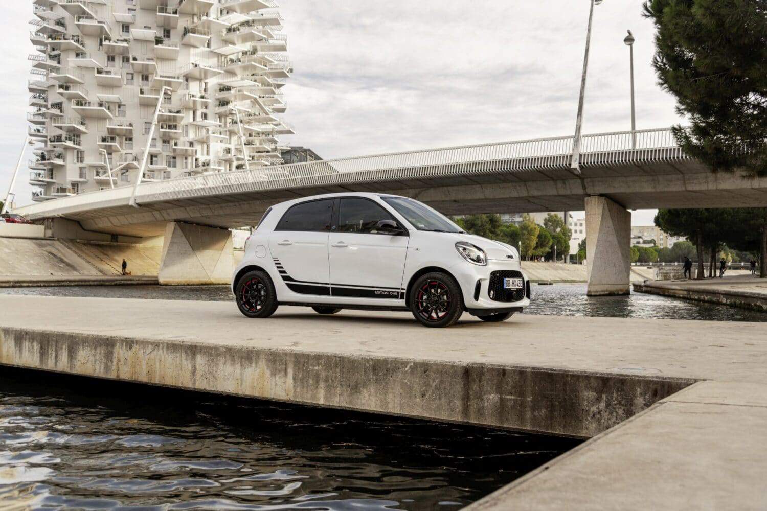 Cover Image for Ab 2022 werden vollelektrische smart Modelle­ in China vom Band fahren