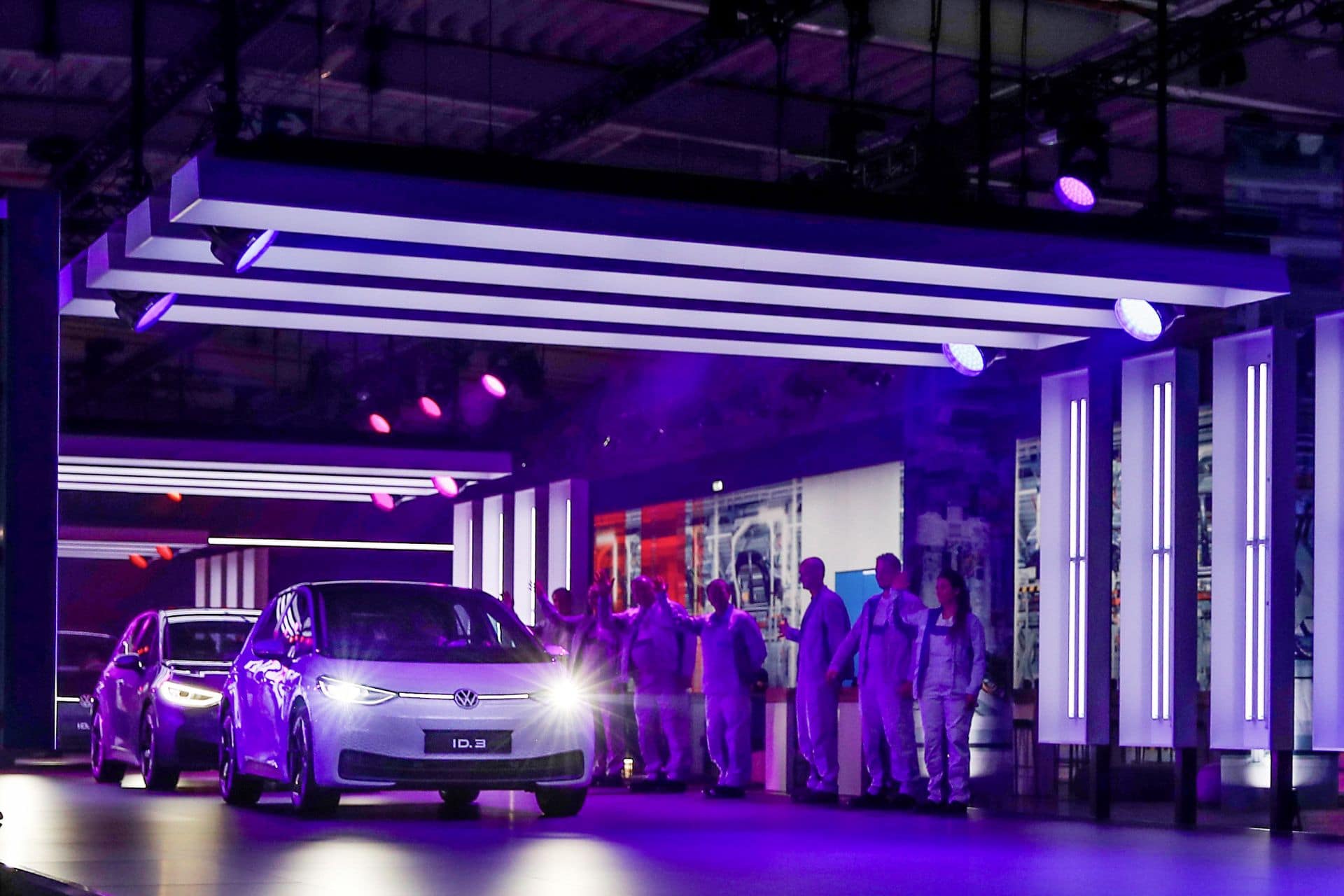 Cover Image for VW ID.3 gehen zuerst an Mitarbeiter für „weitreichende Qualitätssicherung“