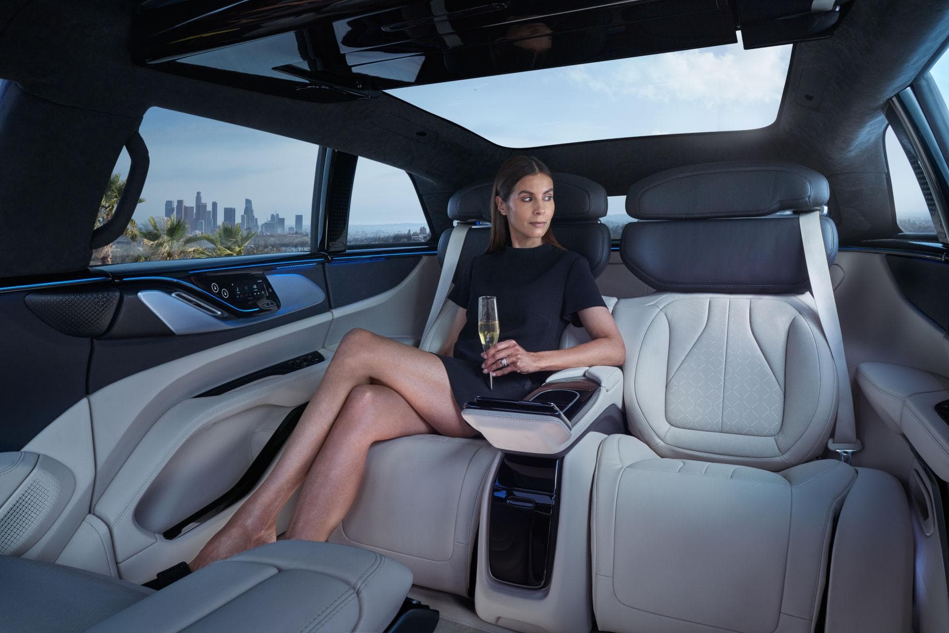 Cover Image for Faraday Future zielt mit neuem Partner auf elektrischen Bus- und Güterverkehr