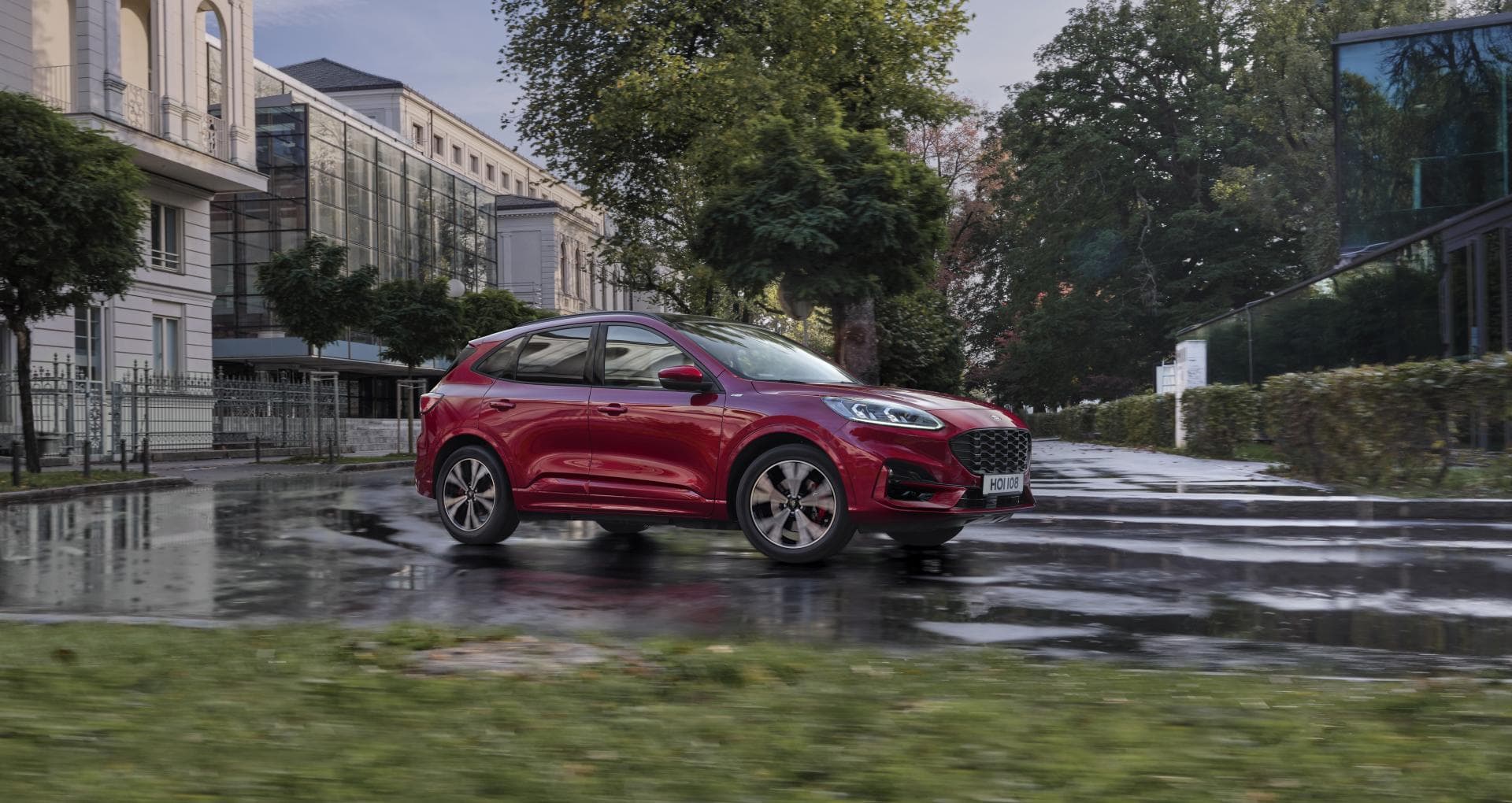 Cover Image for Ford Kuga Plug-In-Hybrid beweist Strom-Stärke