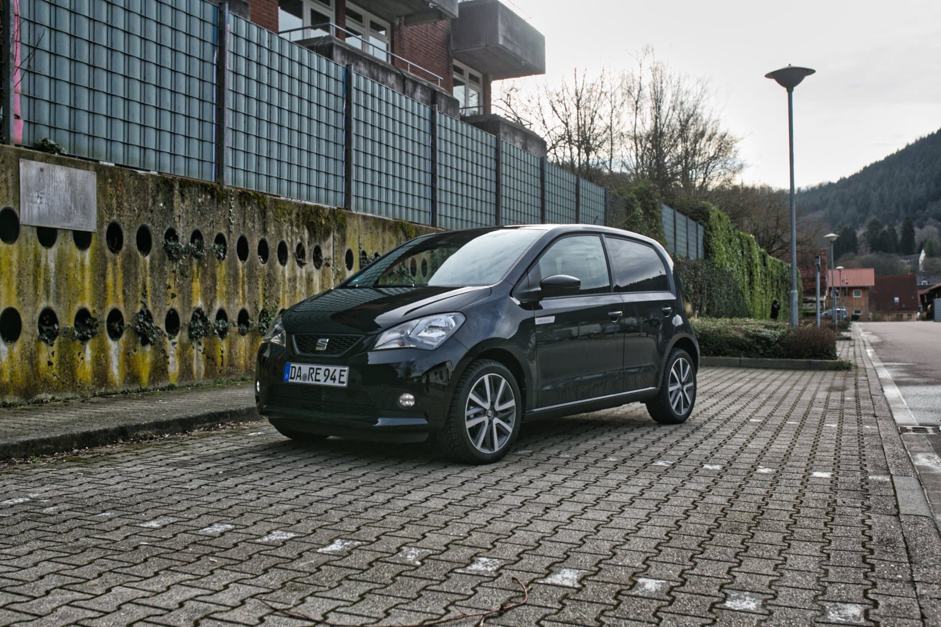 Cover Image for Seat Mii Electric ausverkauft, Hersteller baut Beatmungshilfen auf Leon-Montagelinie