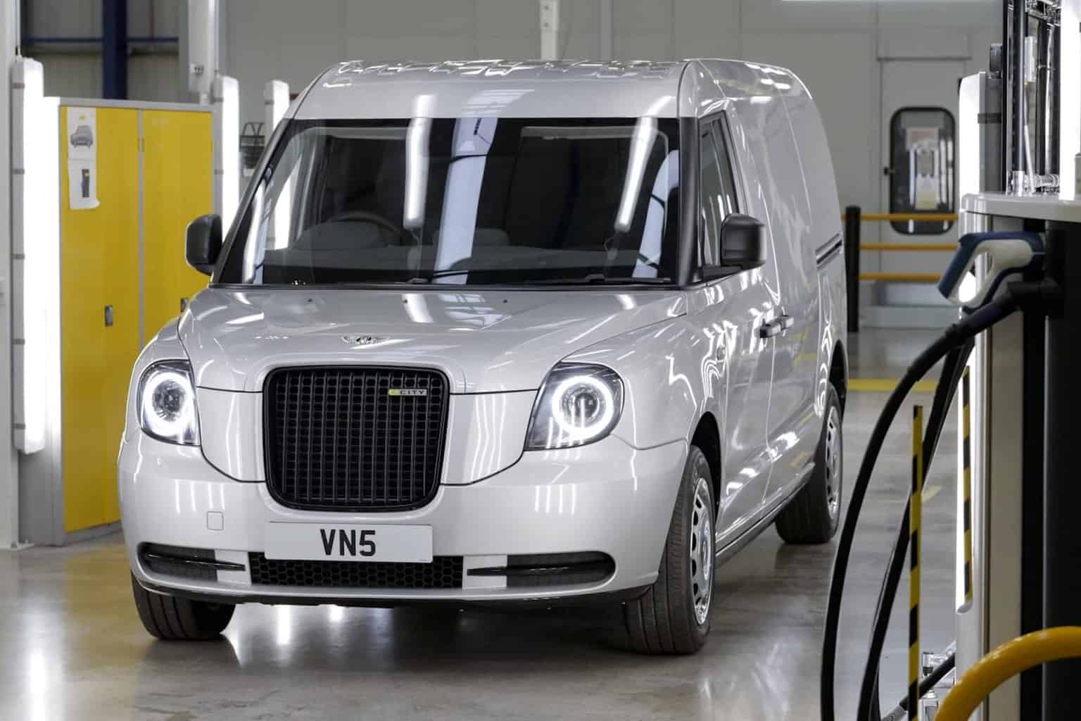 Cover Image for London-Taxihersteller LEVC baut nun auch Range-Extender-Elektrotransporter
