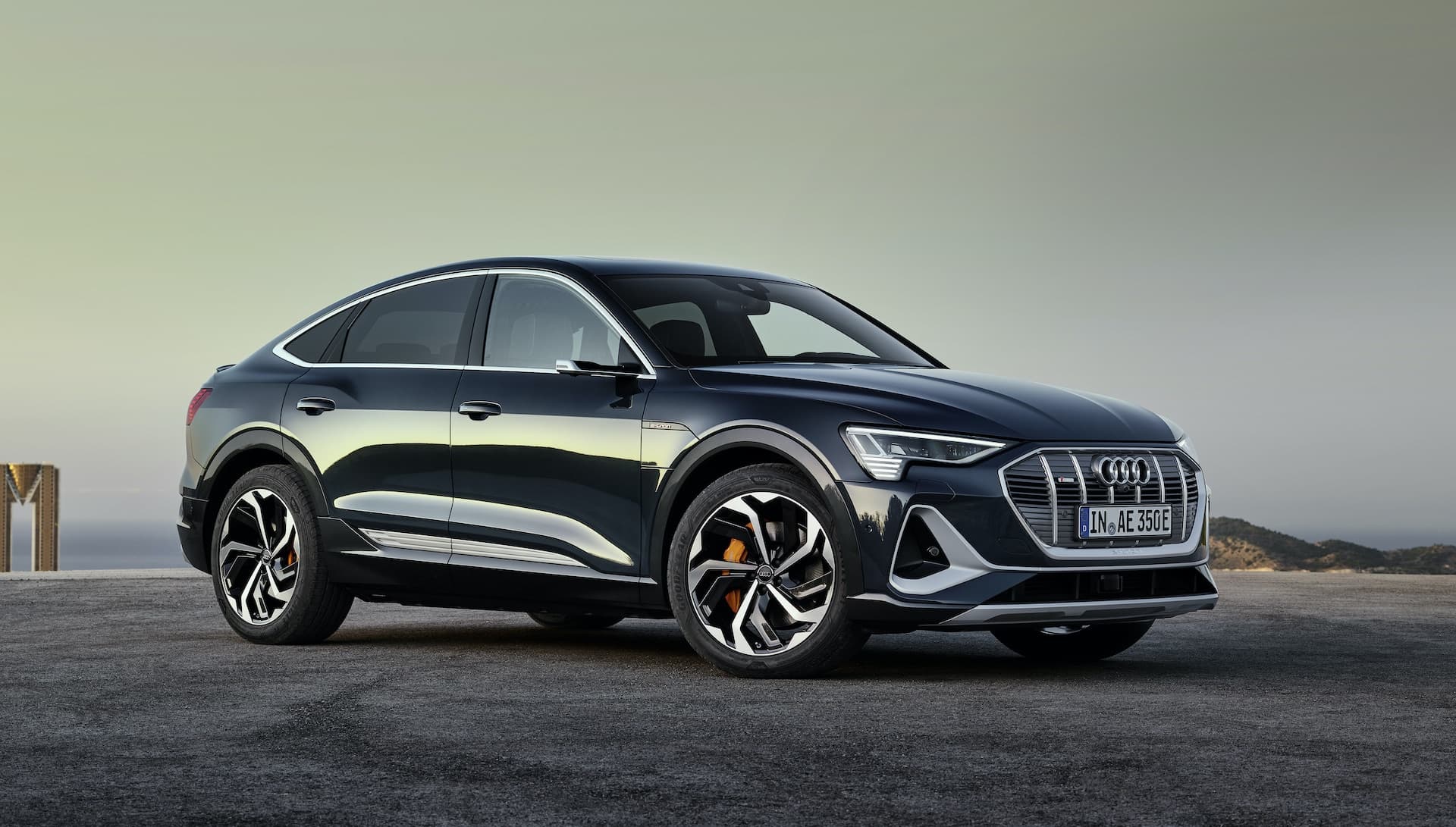 Cover Image for Audi SUV-Coupé e-tron Sportback startet bei 71.350 Euro