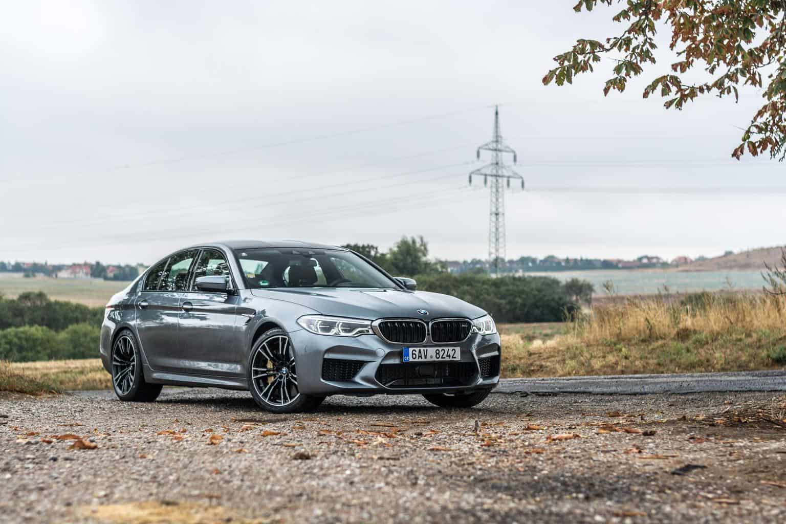 Cover Image for Bericht: Bei BMW befindet sich ein 1.006 PS starker, vollelektrischer M5 in Arbeit