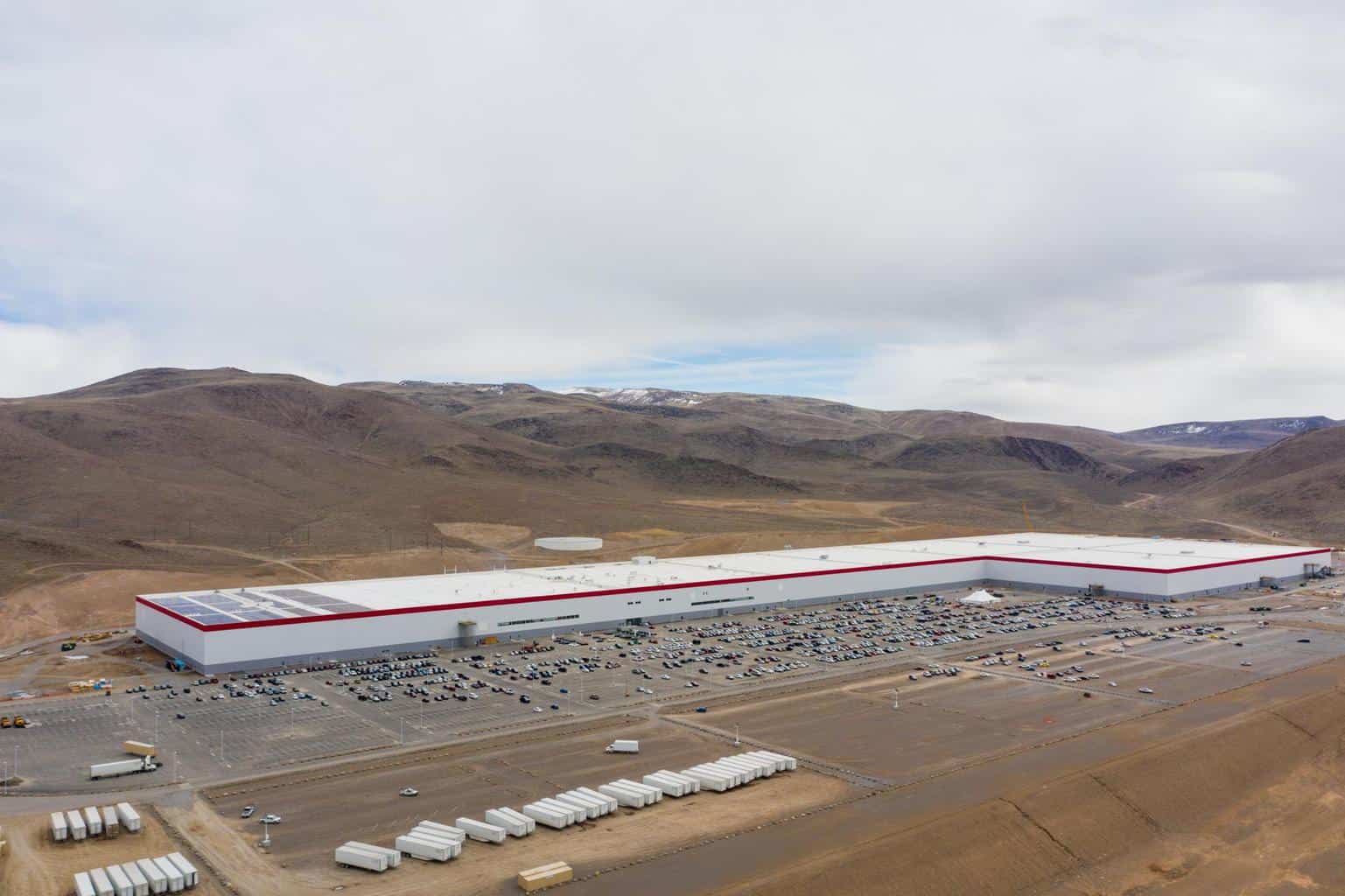 Cover Image for Panasonic erwägt dank hoher Nachfrage Erweiterung der Tesla-Gigafactory Nevada