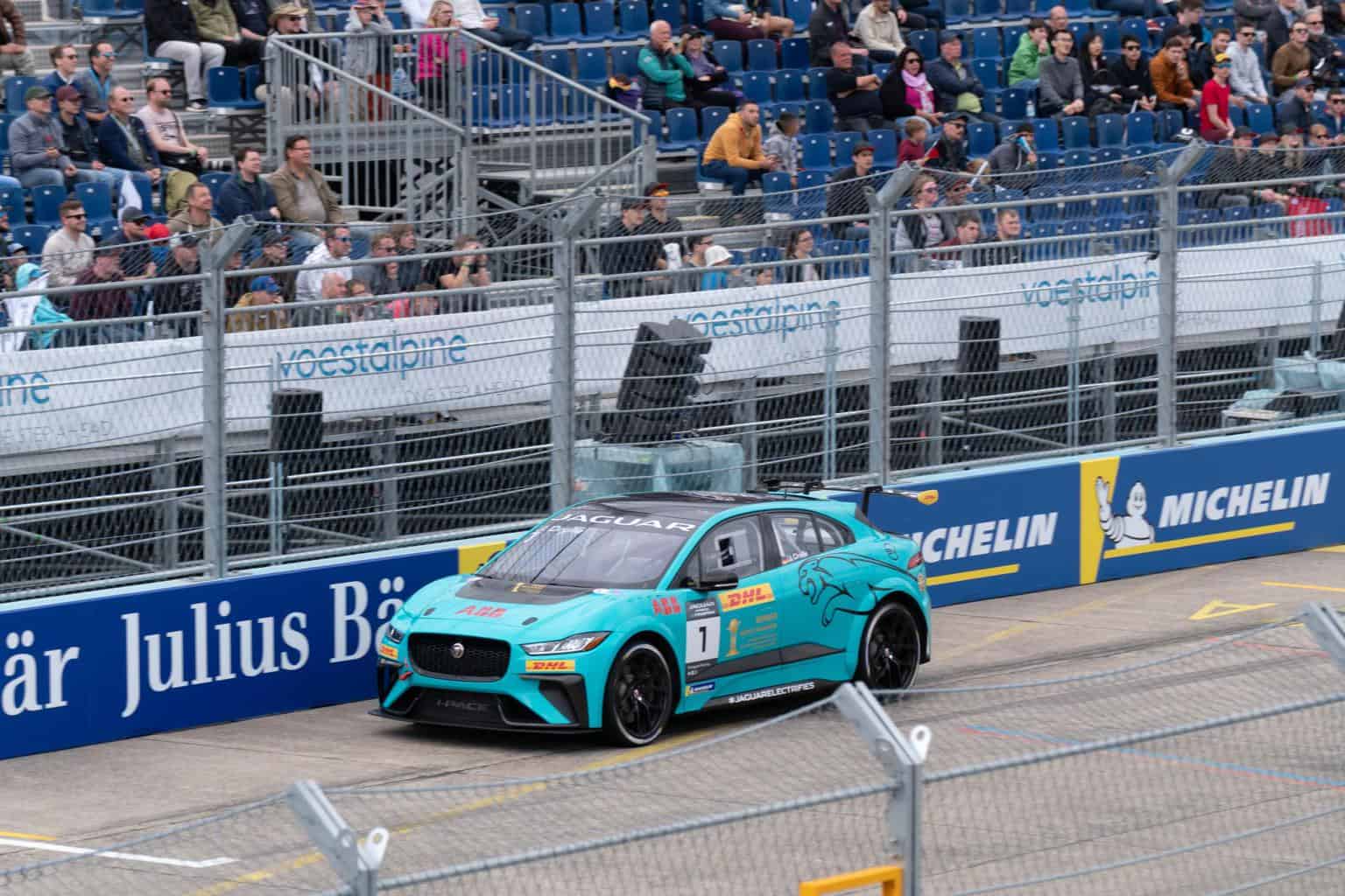 Cover Image for Elektrorennserie Jaguar I-PACE eTROPHY wird Ende 2020 eingestellt