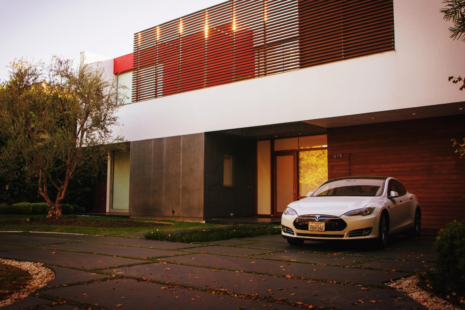 Cover Image for Tesla arbeitet an Hybrid-Batterie als rein elektrischer „Range-Extender“