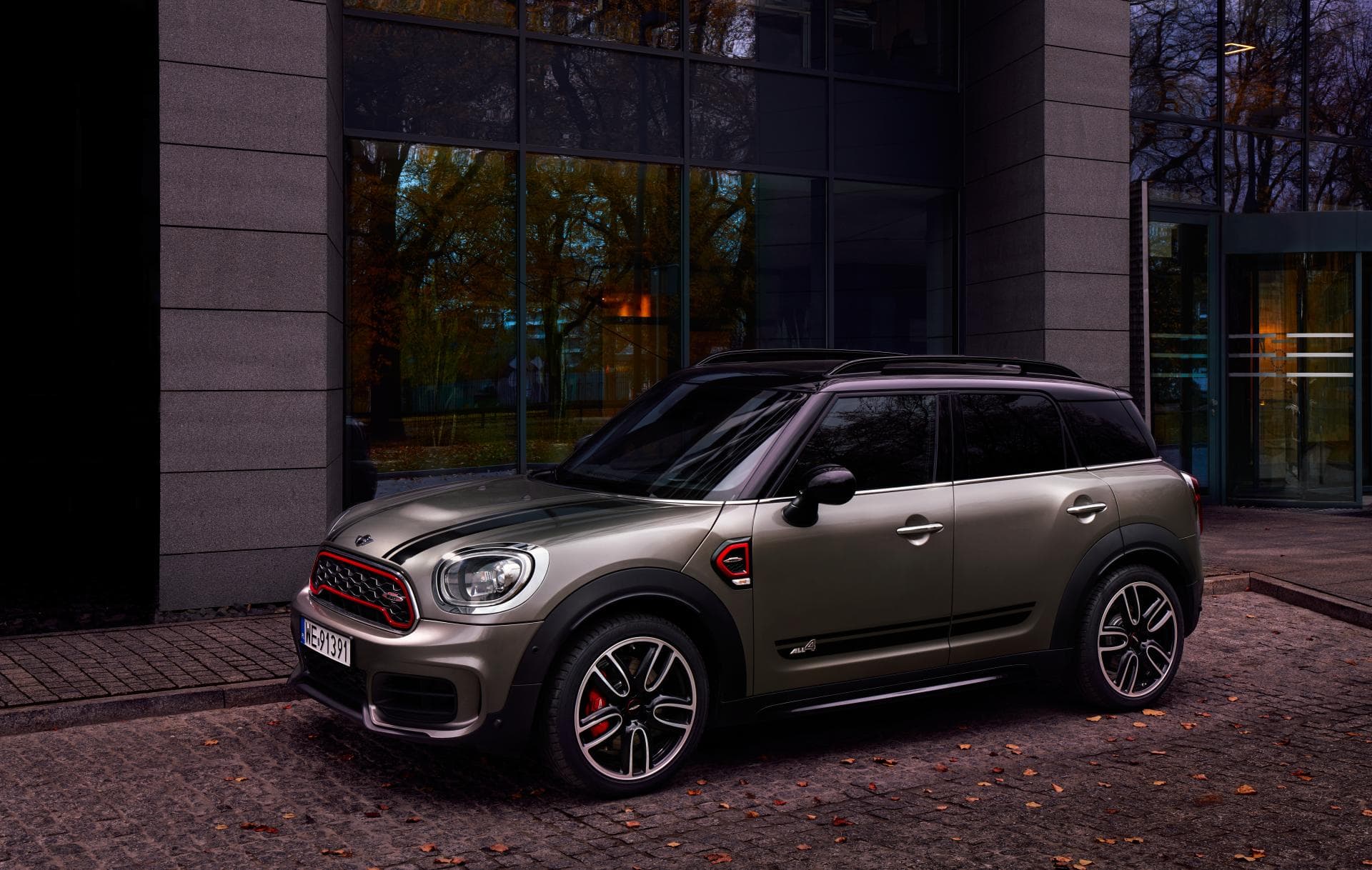 Cover Image for Nächster Elektro-MINI wird fünftüriges Crossover-SUV mit kobaltfreiem Akku