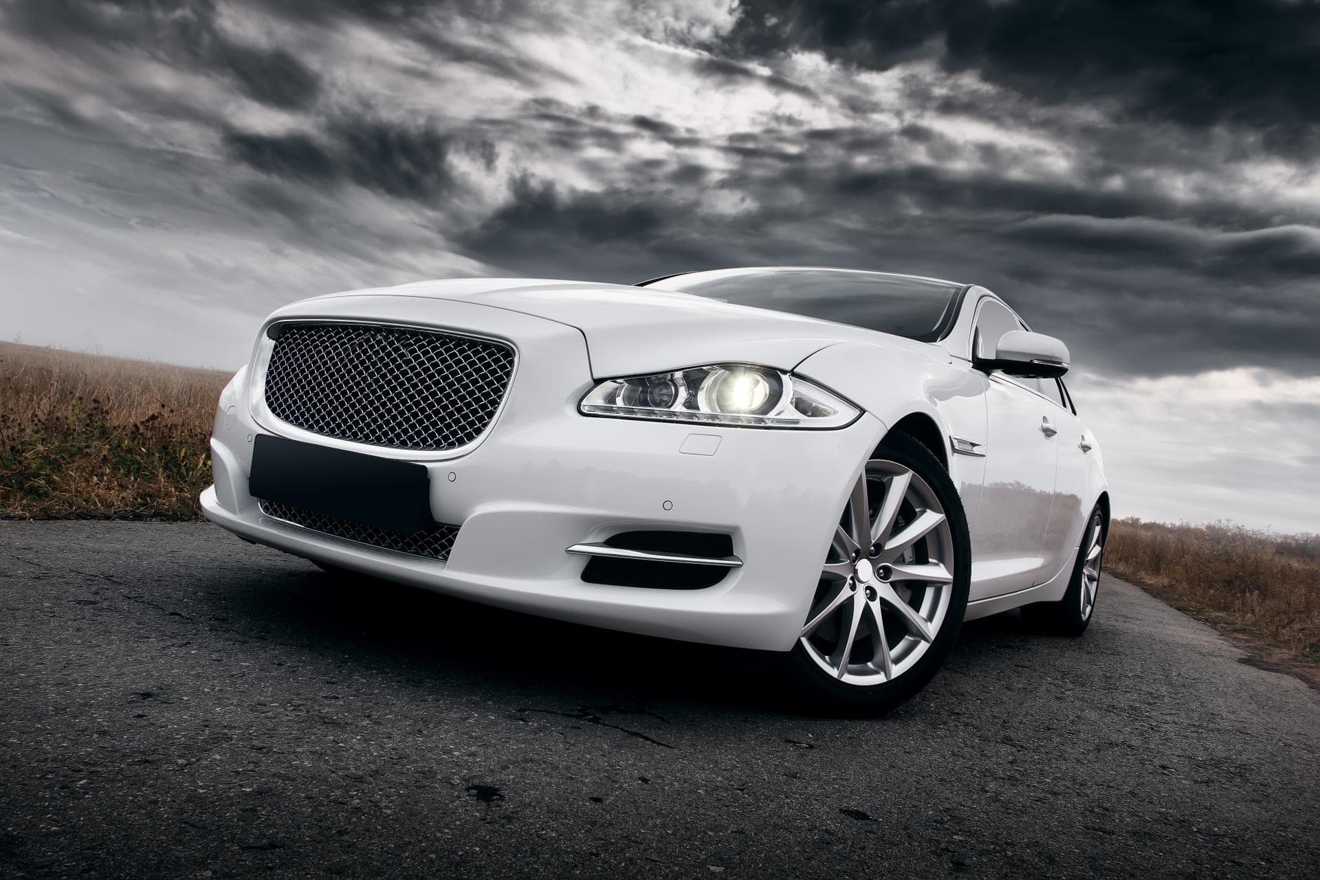 Cover Image for Jaguar setzt weiterhin verstärkt auf „Race to Road“-Transfer