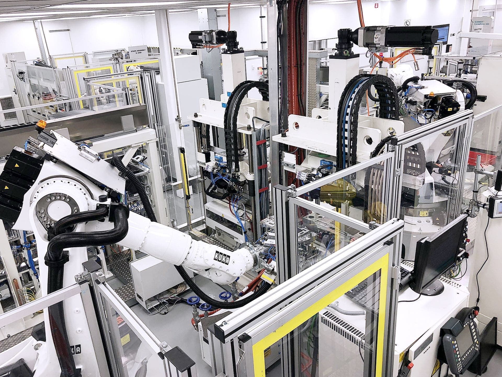 Cover Image for Daimler arbeitet mit Hochdruck an Serienproduktion von Brennstoffzellen