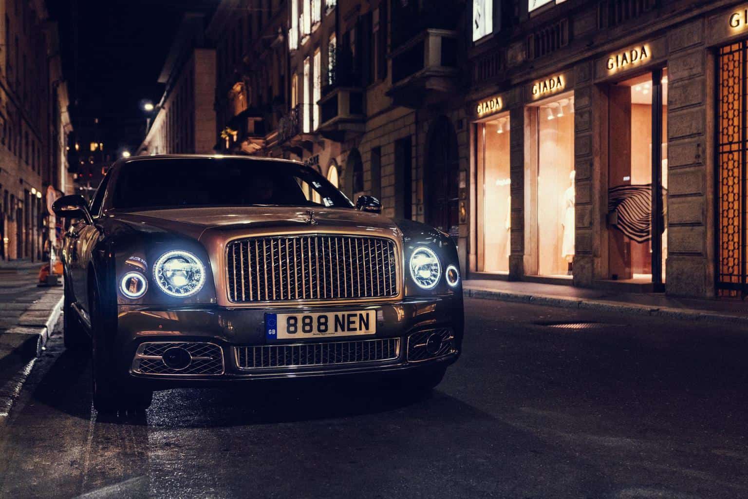 Cover Image for „Volle Kraft voraus“: Corona beschleunigt Elektrifizierung bei Bentley