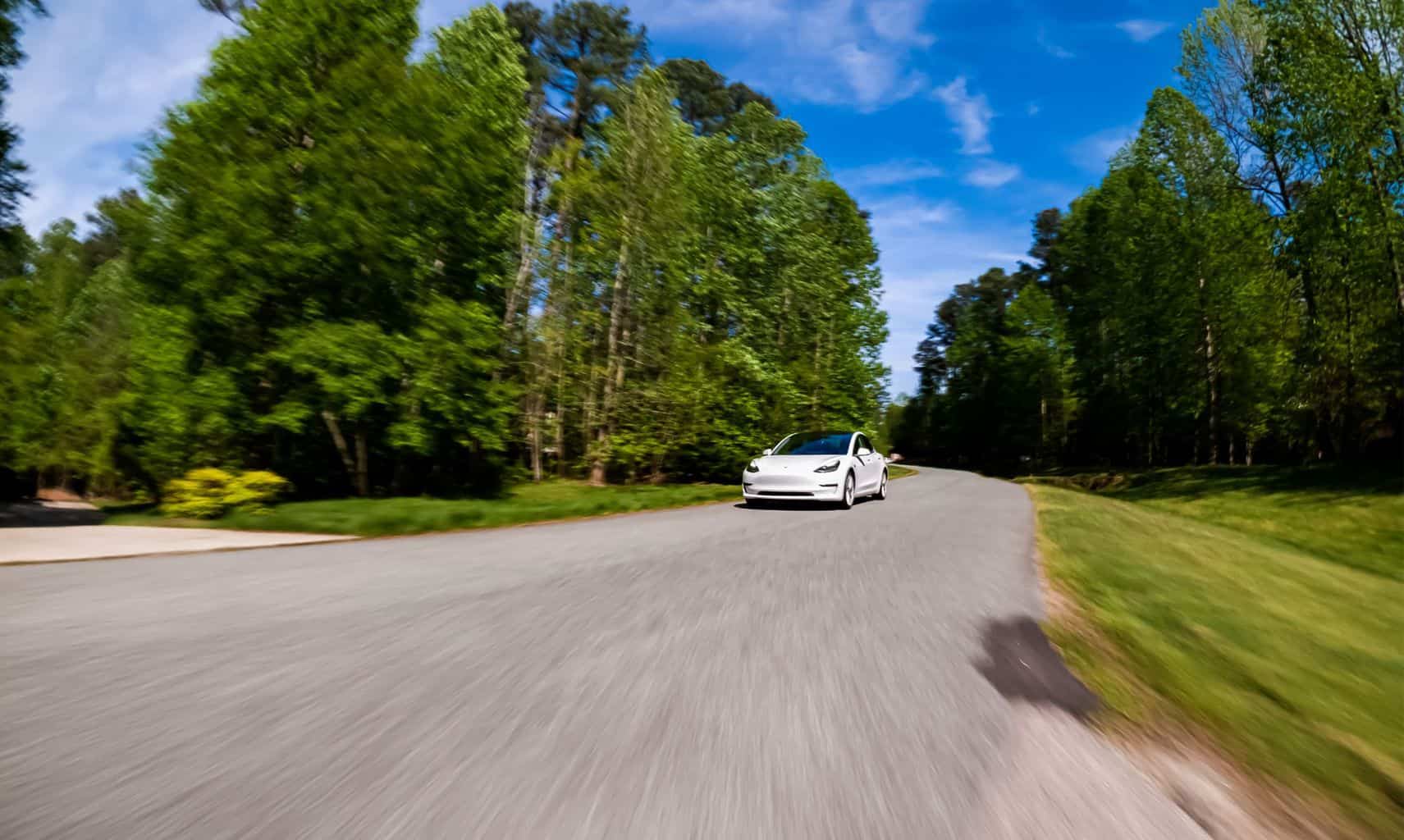 Cover Image for Tesla E-Autofabrik in Grünheide fertigt auch Batteriezellen