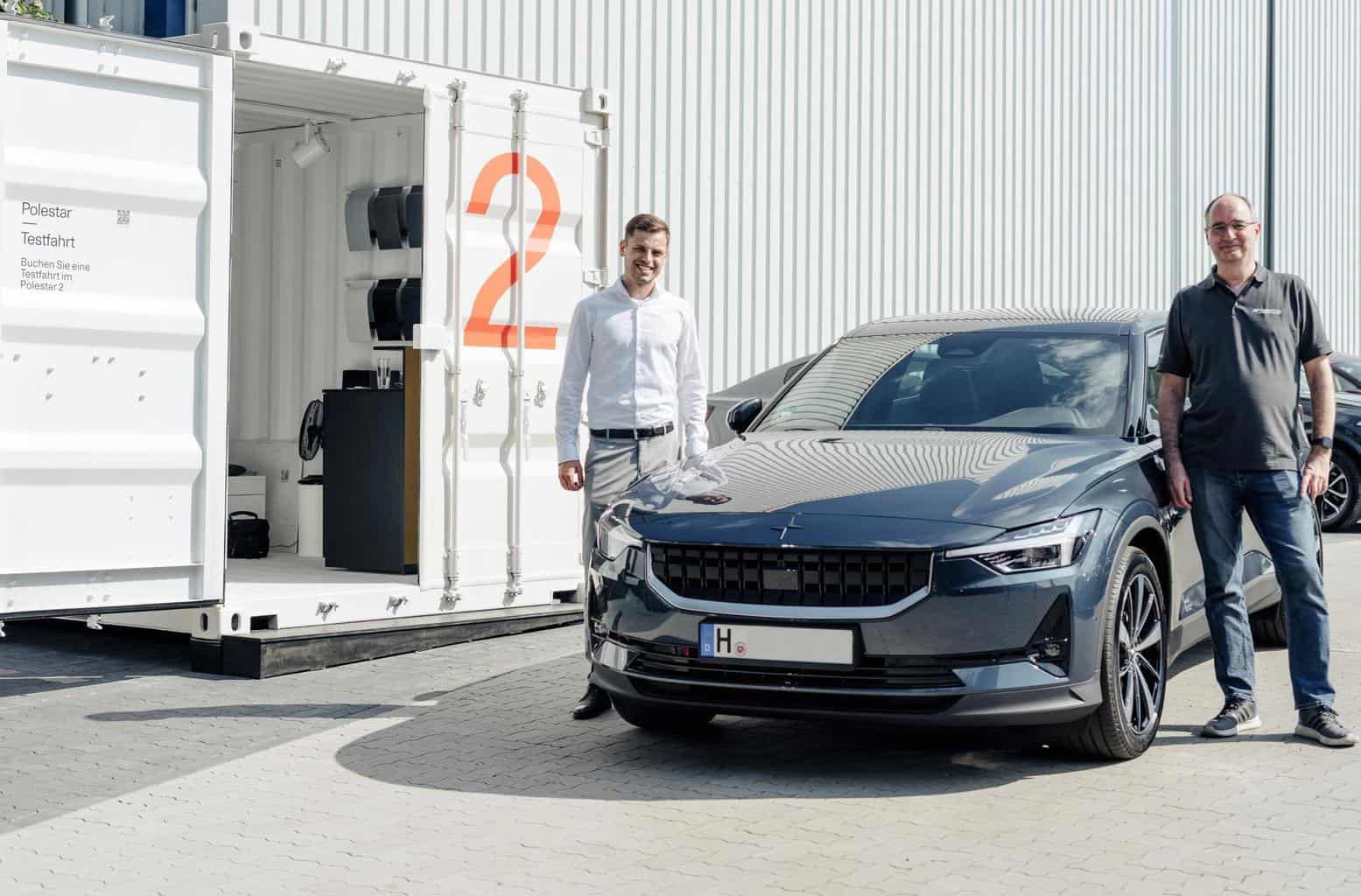 Cover Image for Polestar 2: Erste Modelle an Kunden in ganz in Deutschland übergeben