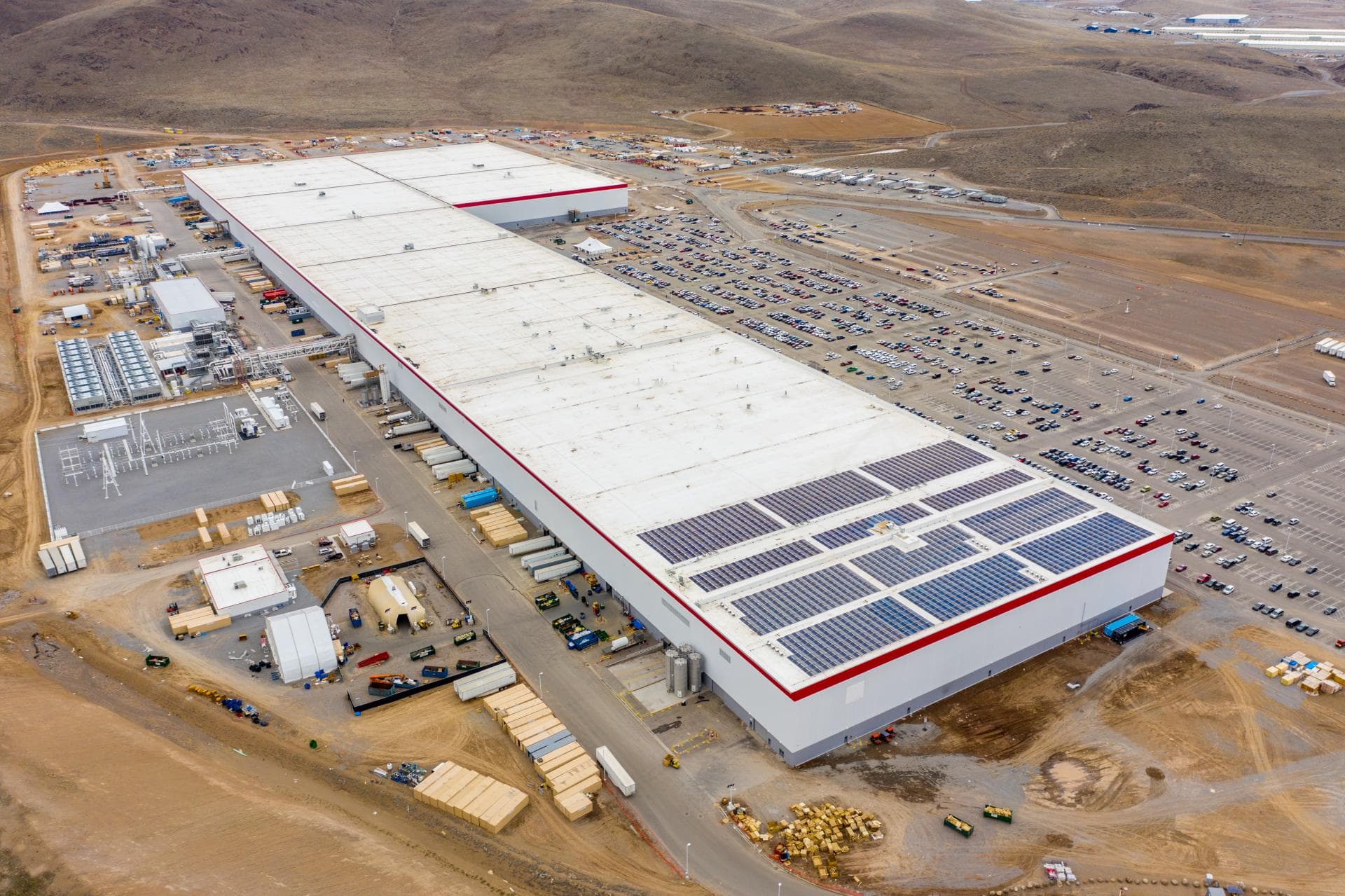 Cover Image for Panasonic und Tesla steigern Kapazität in Gigafactory 1 Nevada
