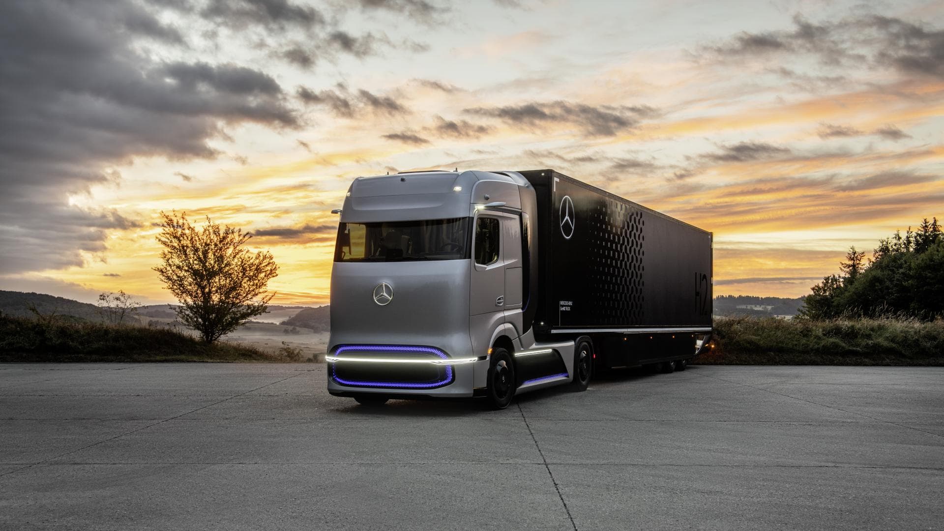 Cover Image for Mercedes-Benz Brennstoffzellen-Konzept-Lkw erblickt das Licht der Welt