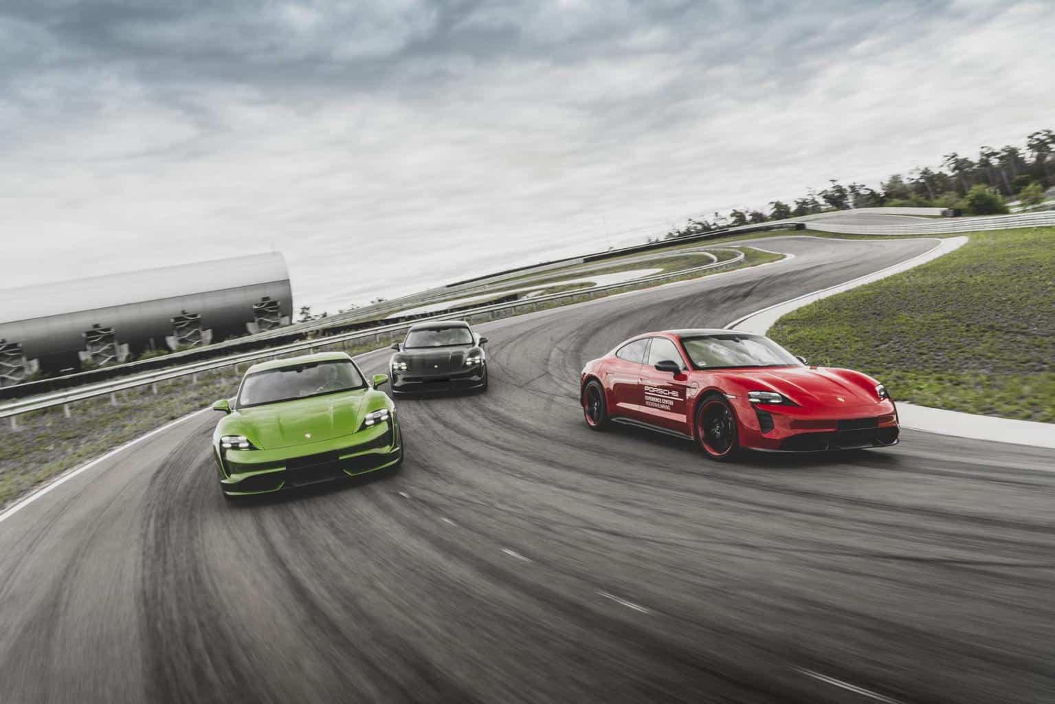 Cover Image for Porsche Taycan oder „Die Strom-Schnellen“
