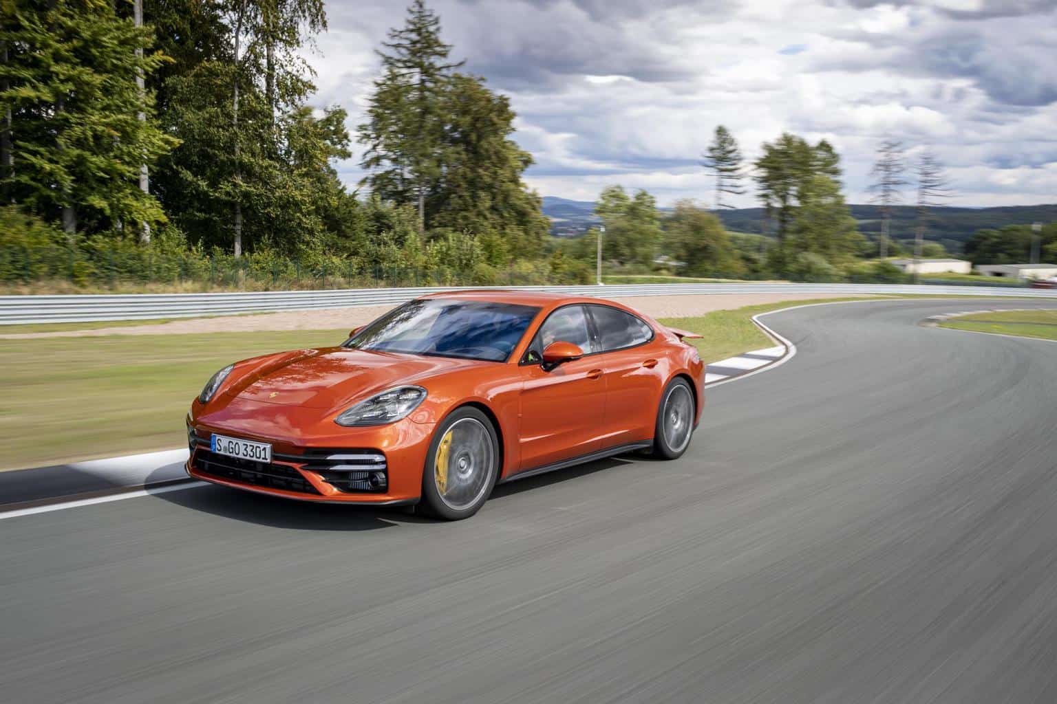Cover Image for Porsche Panamera Plug-In-Hybrid und der Wumms der zwei Herzen