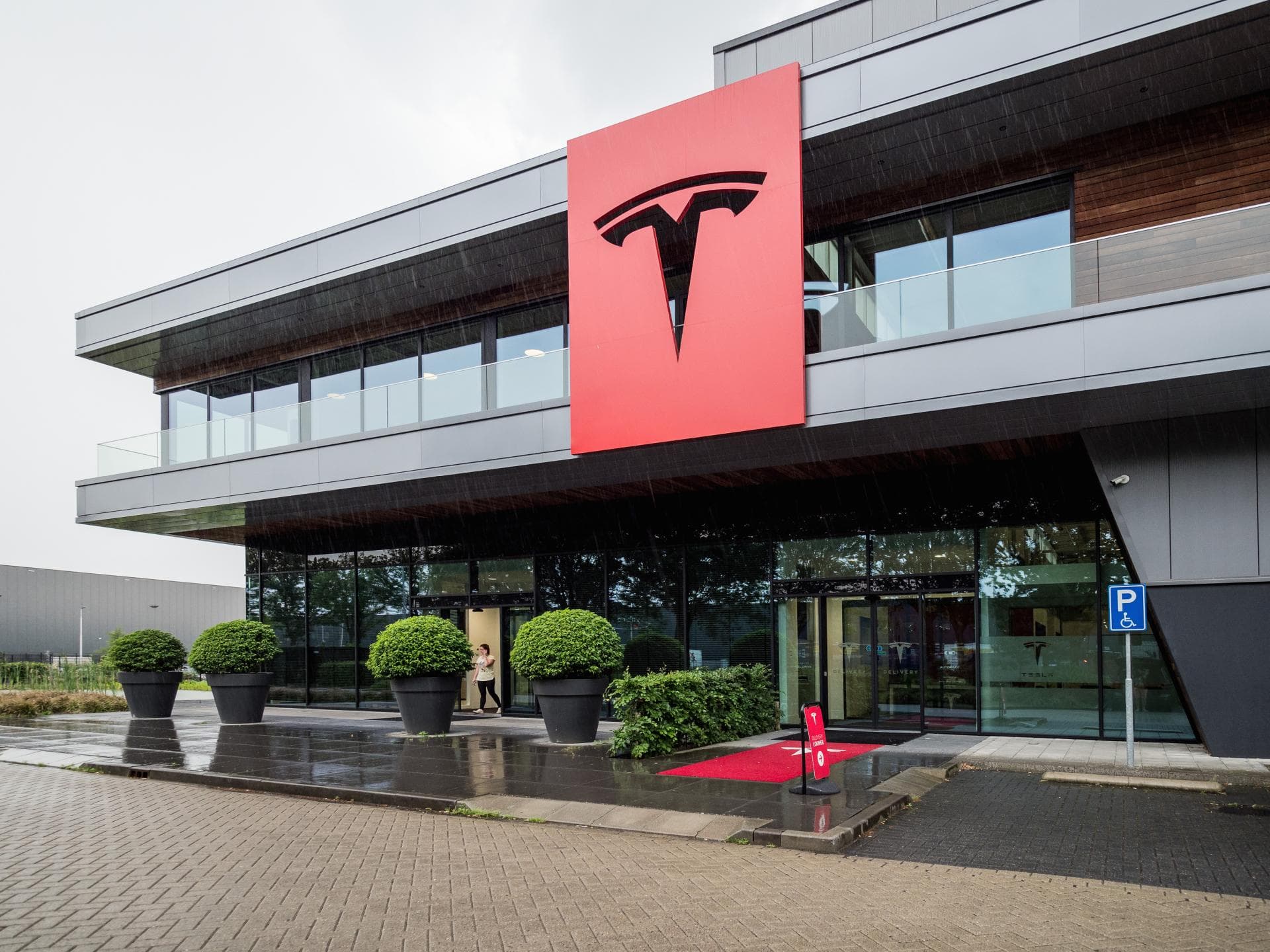 Cover Image for Tesla-Fabrik für Brandenburg „ein Vorzeigeprojekt, das weltweite Aufmerksamkeit genießt“