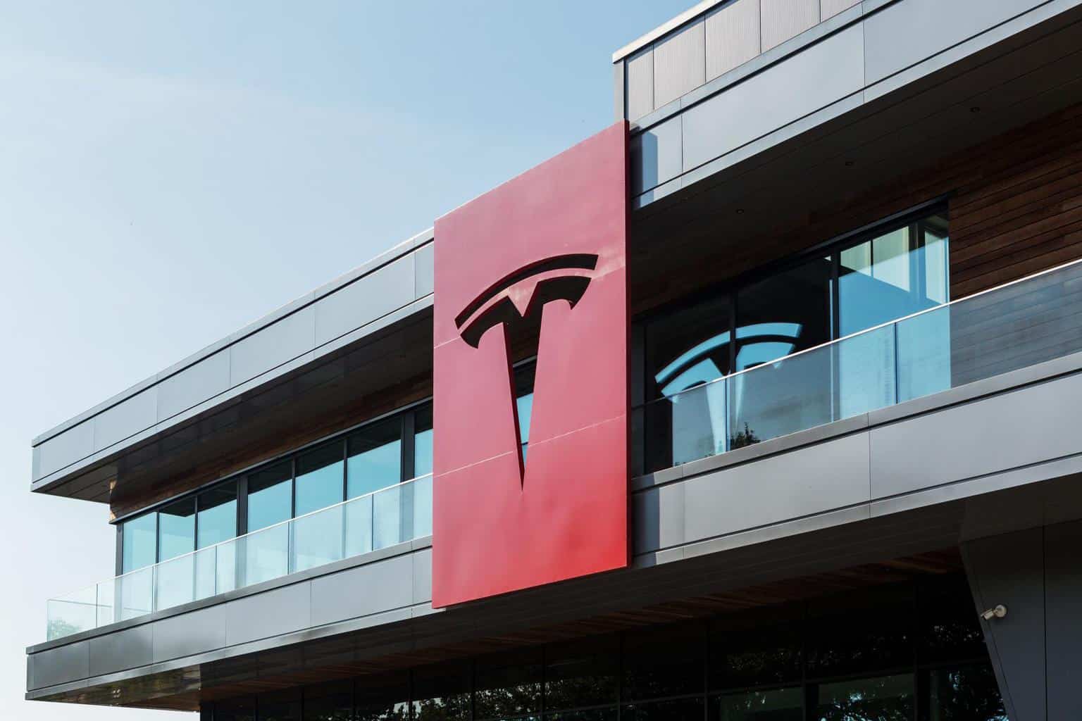 Cover Image for Tesla-Werk Grünheide: Erste Fassaden fertig, neuer Autobahnzubringer geplant