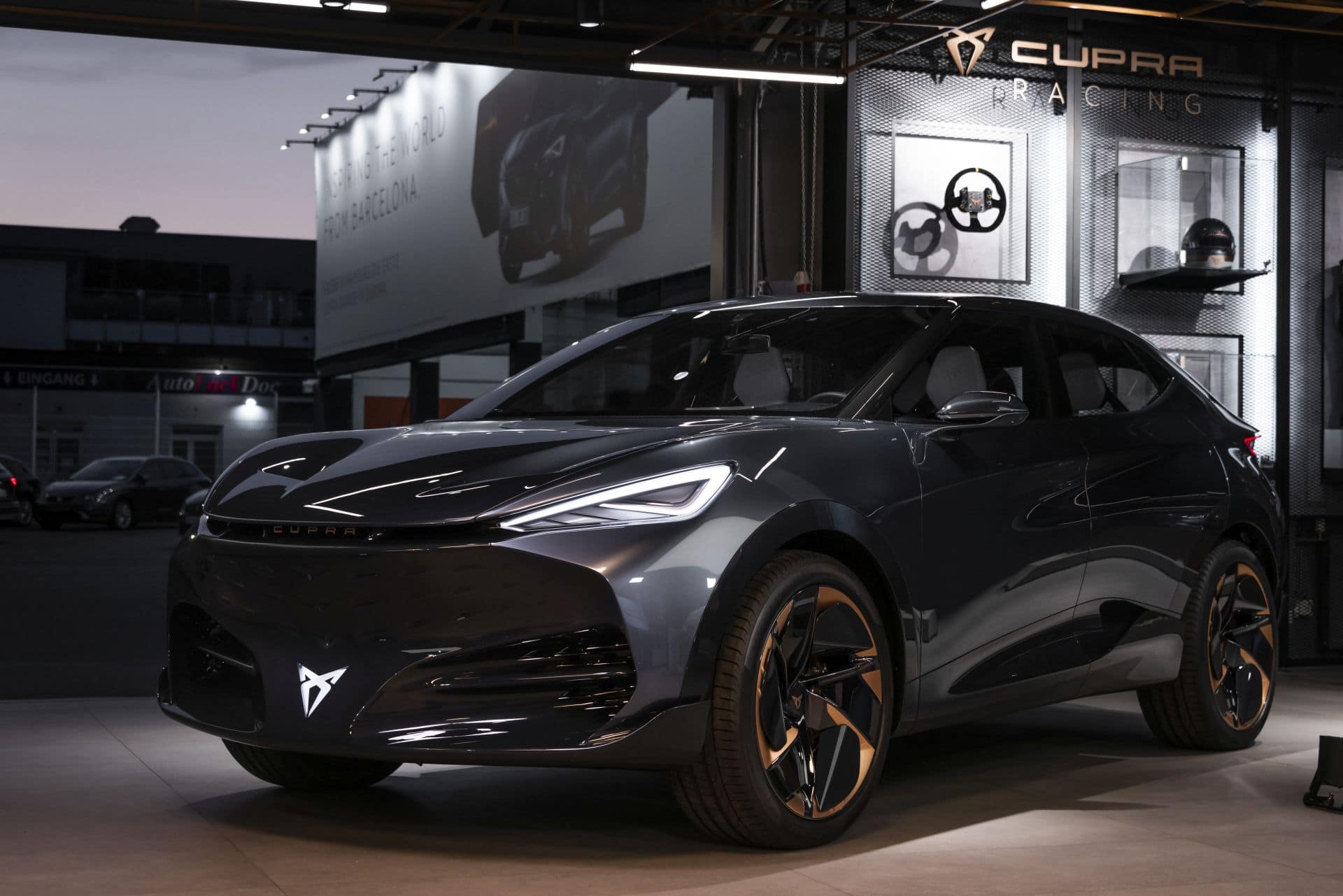 Cover Image for CUPRA-Chef kämpft, um Elektro-SUV Tavascan auf die Straße zu bringen