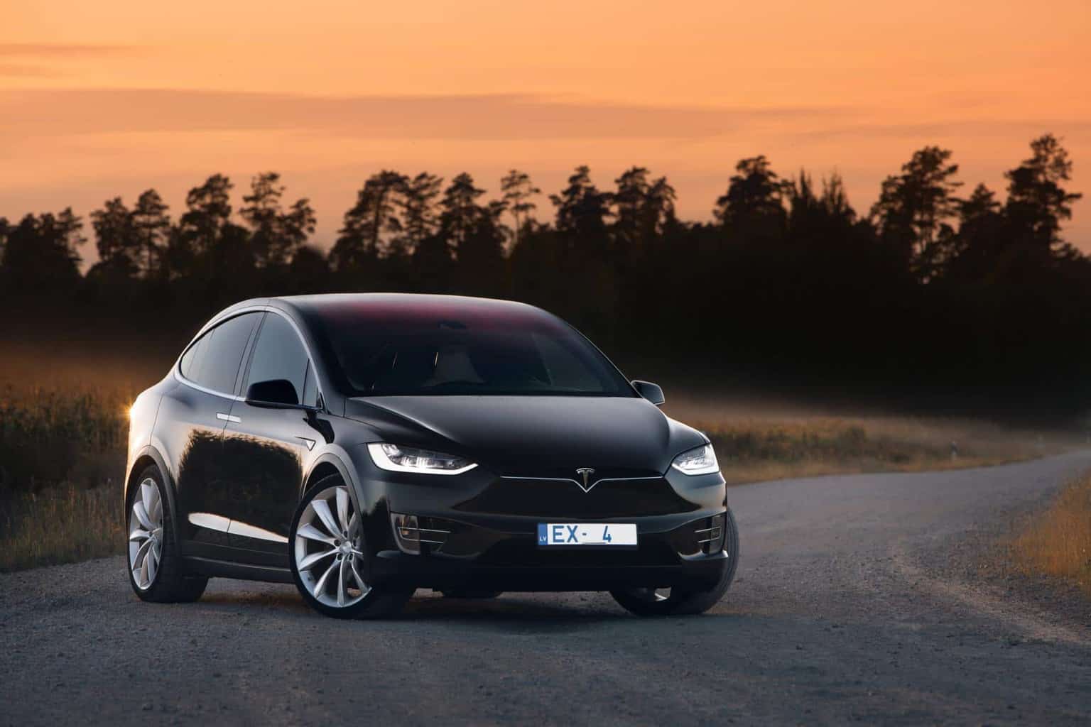 Cover Image for Diese Elektroautos sind als Zugmaschine geeignet