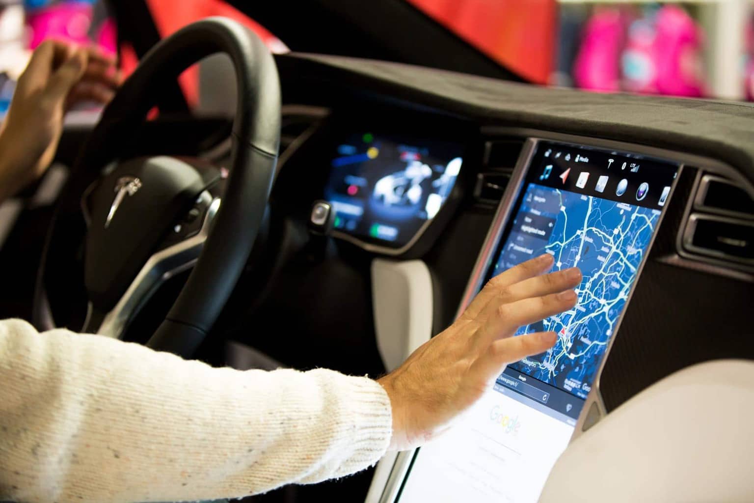Cover Image for Tesla Autopilot unerwünscht in Deutschland? Welche Rolle spielen Daimler, BMW und VW?