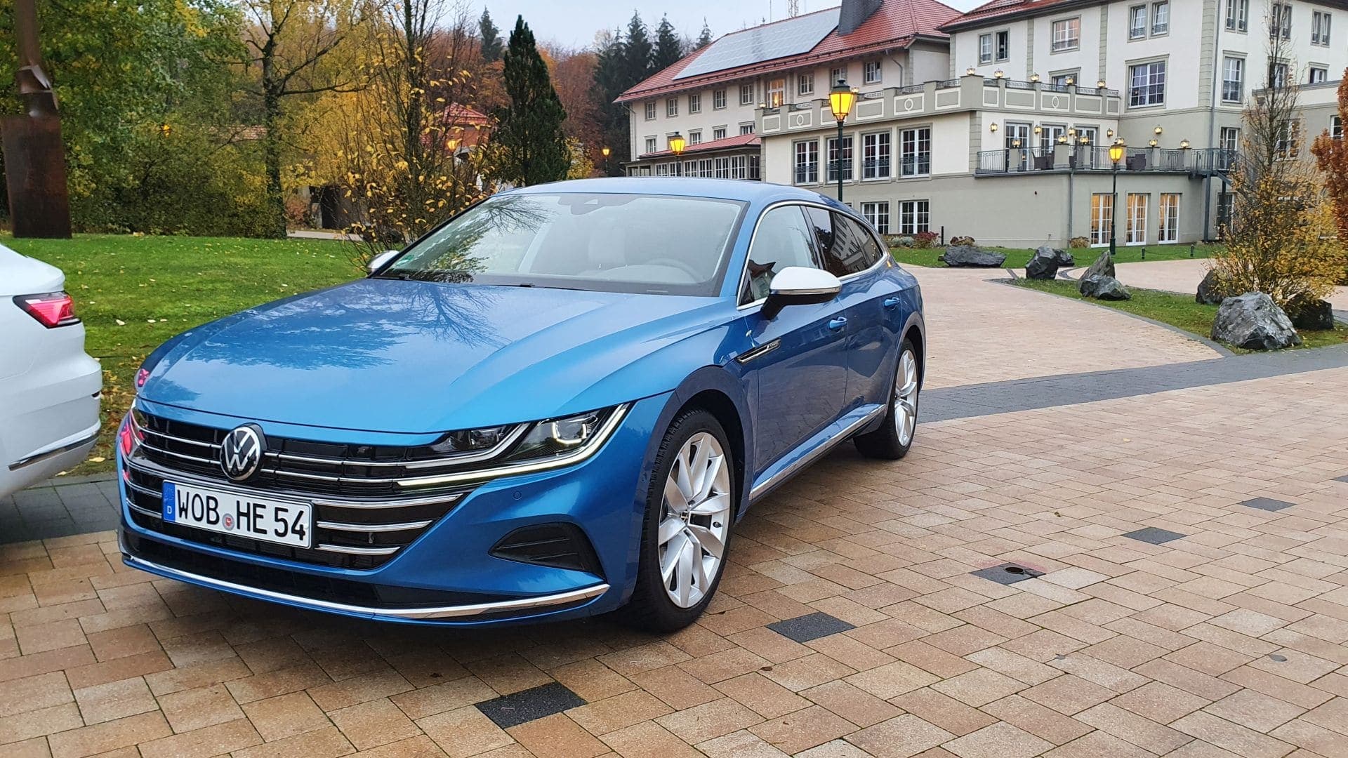 Cover Image for Arteon Shooting Brake Plug-In-Hybrid: Spannendes Flach-Schiff