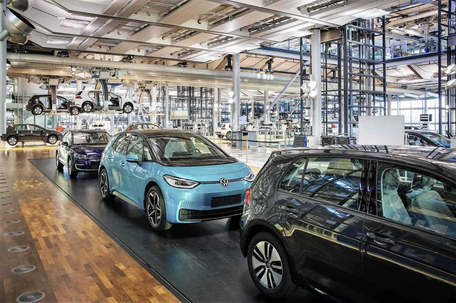 Cover Image for Gläsernen Manufaktur Dresden: VW e-Golf läuft aus; Produktionsstart ID.3 steht bevor