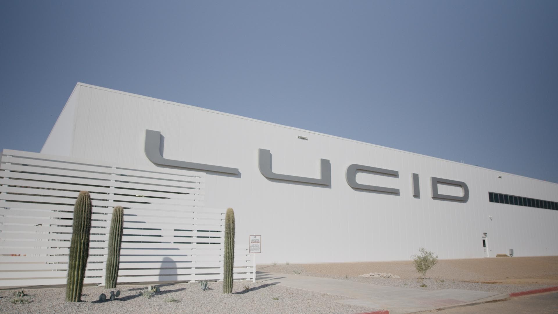 Cover Image for Lucid Motors schließt Neubau seiner Elektroauto-Fabrik in Nordamerika ab