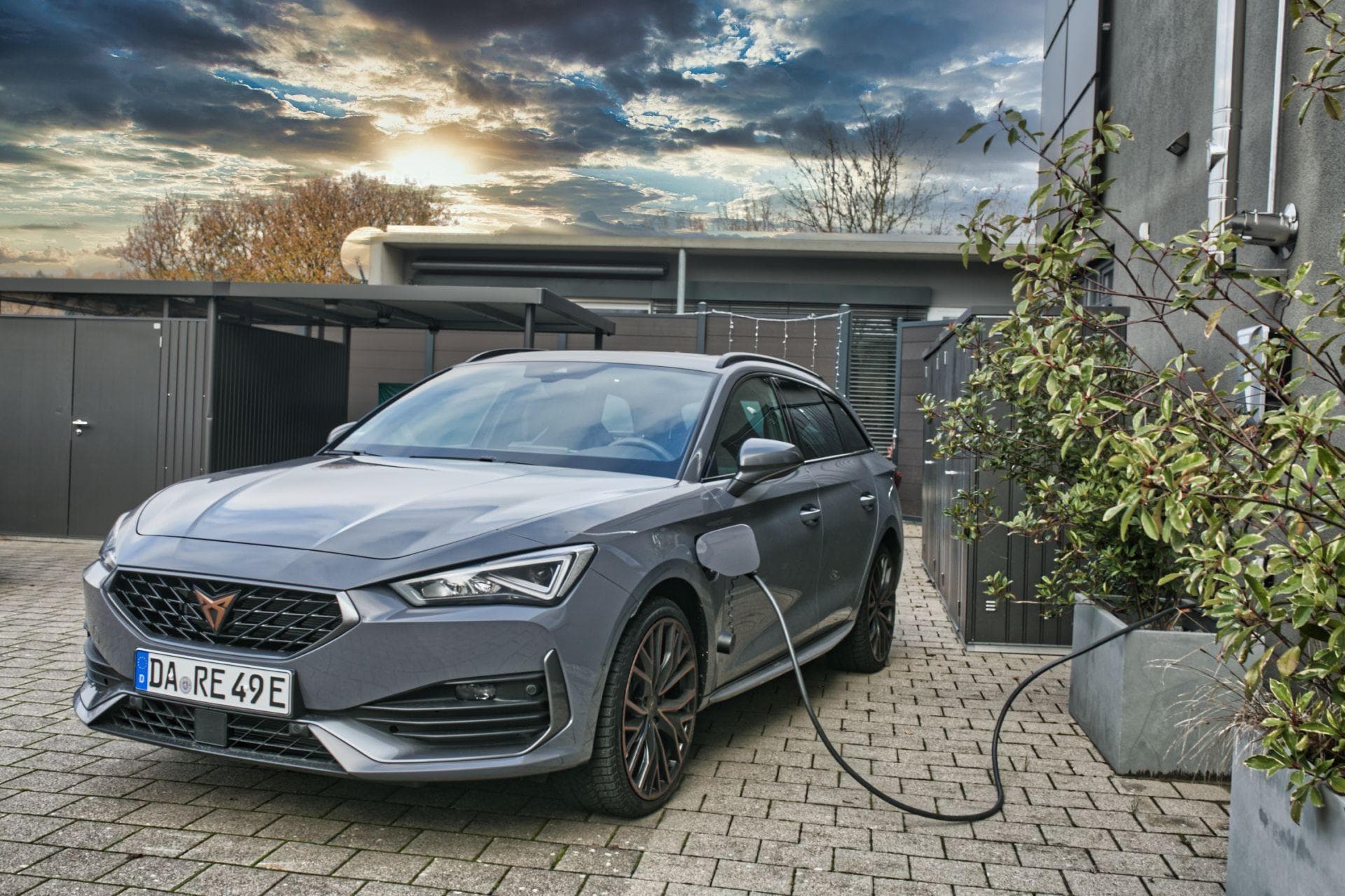 Cover Image for Test- und Fahrbericht des CUPRA Leon Sportstourer e-HYBRID