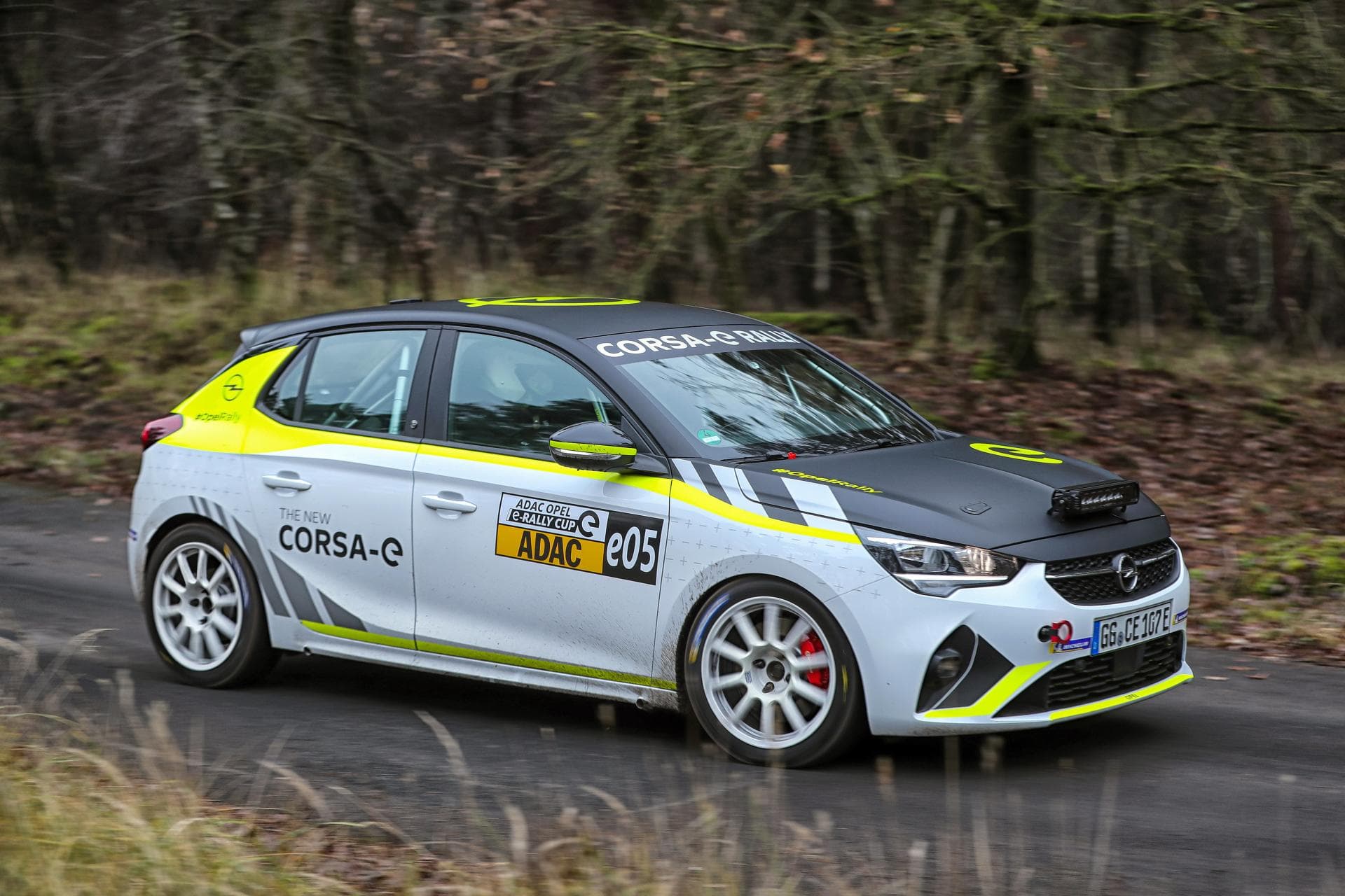 Cover Image for Opel Corsa-e Rally: Blitz. Schnell. – Vielleicht die Zukunft des Rallyesports